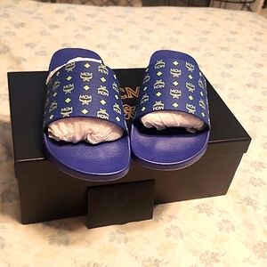 Monogram Print Rubber Slides with heritage Visetos monogram print